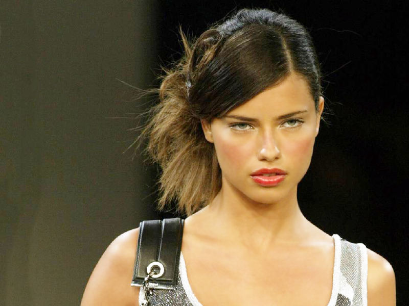 Адриана Лима 52